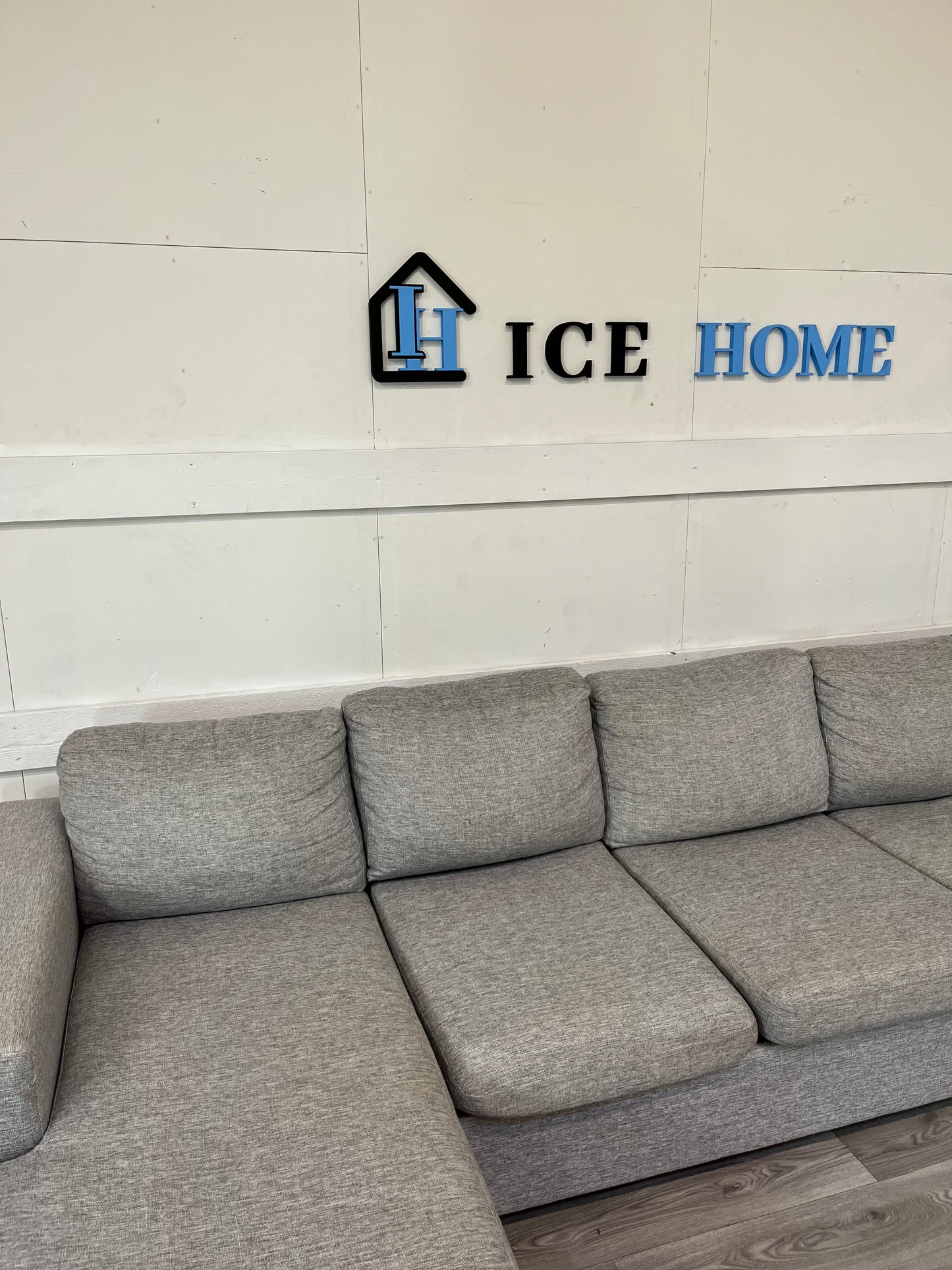 Nevada 4-sits soffa med schäslong vänster och divan höger