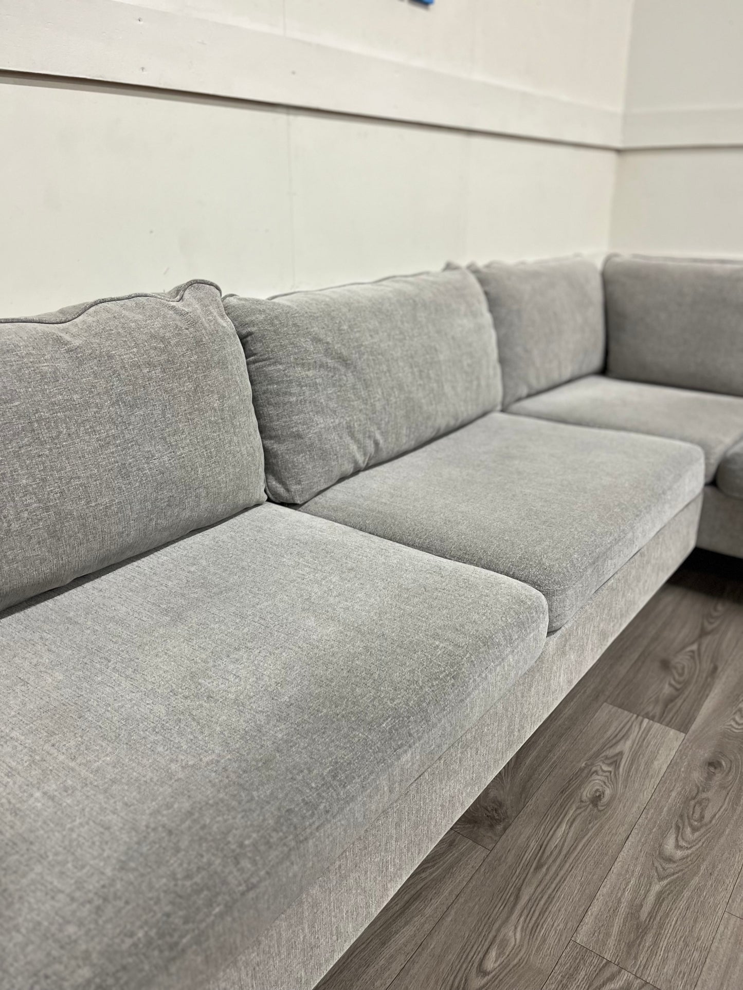 County 2,5-sits soffa med divan höger